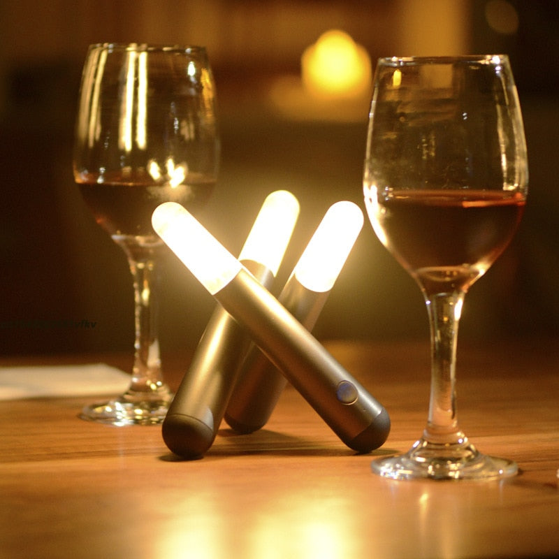 GlowStick – Trådløs LED-bordlampe med slankt og strålende pinde design