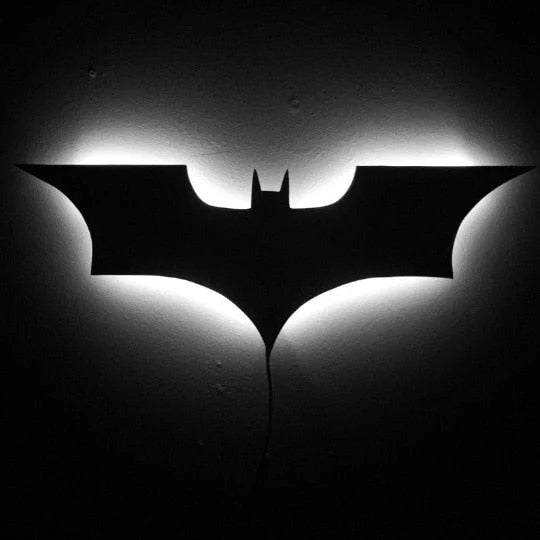 BatmanAura – Fjernstyret moderne Batman LED-væglampe