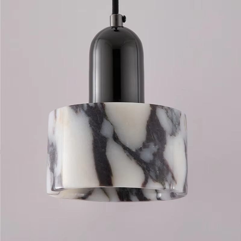 NoirGlow – Moderne sort pendellampe med varmt diffust lys