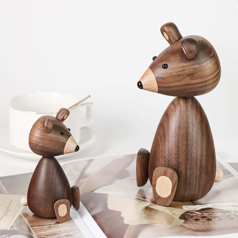 BearWood – Charmerende bjørnefigur i træ med minimalistisk design og legende look