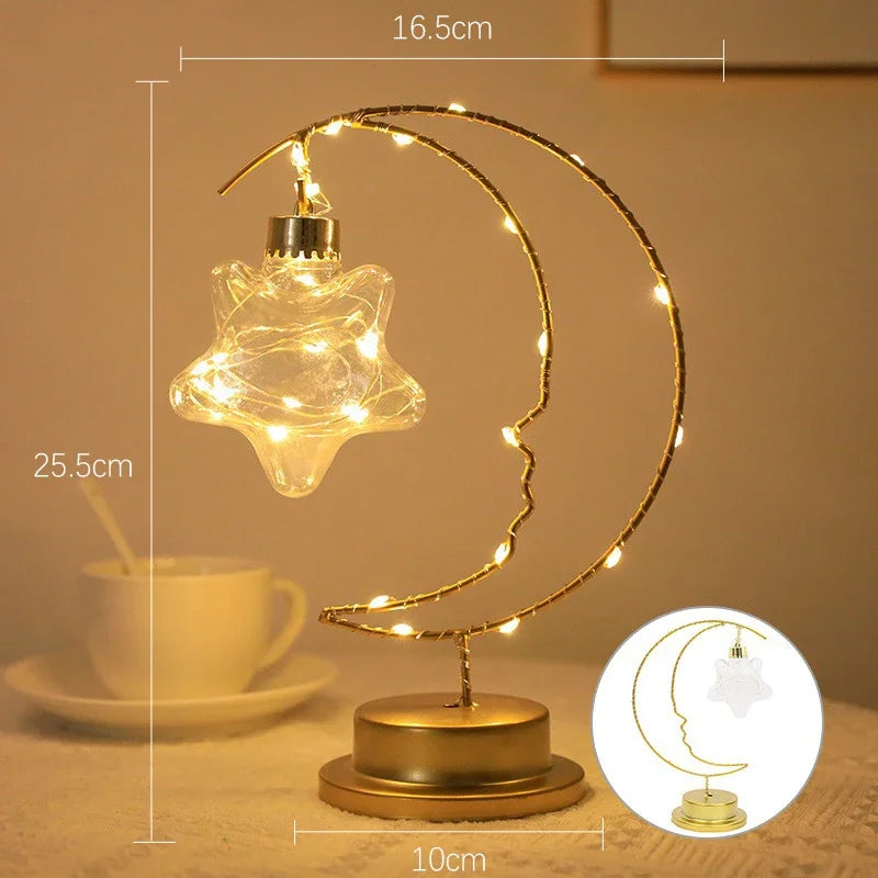 LunaGlow - LED bordlampe med gyldent månedesign