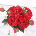 BlossomCharm - Elegant buket med et delikat rose- og gypsophila-arrangement
