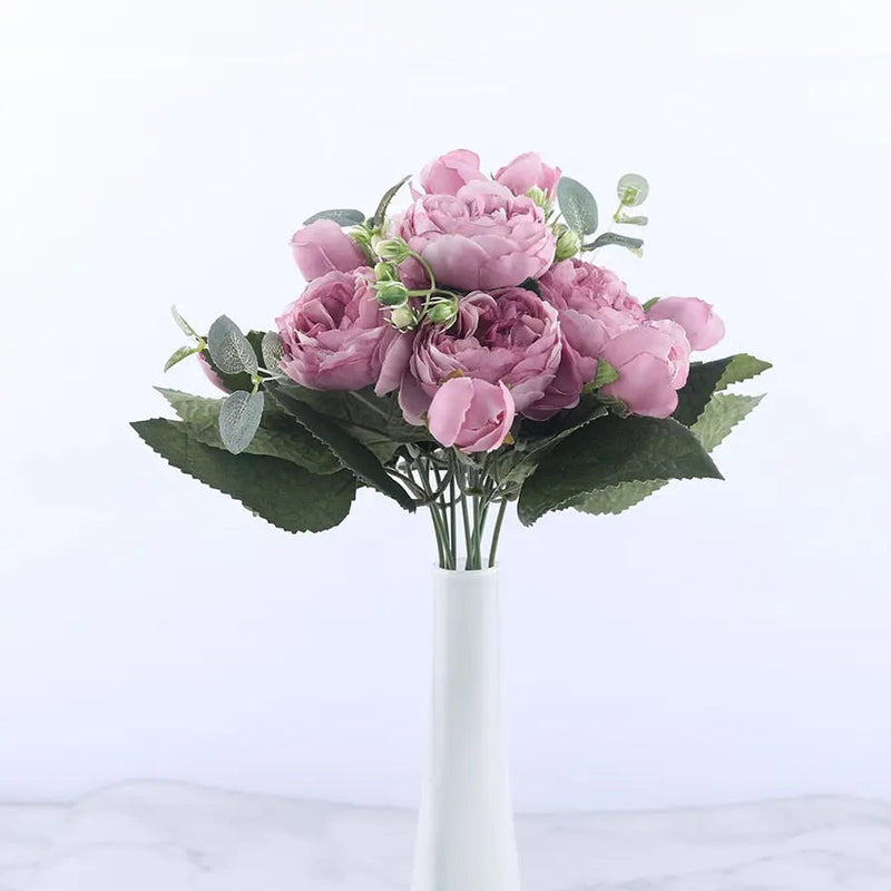 BlossomCharm - Elegant buket med et delikat rose- og gypsophila-arrangement
