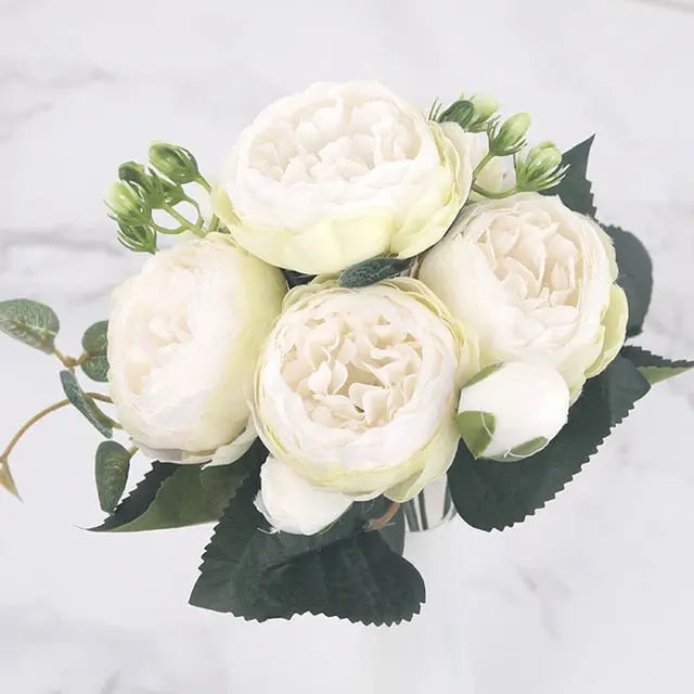 BlossomCharm - Elegant buket med et delikat rose- og gypsophila-arrangement