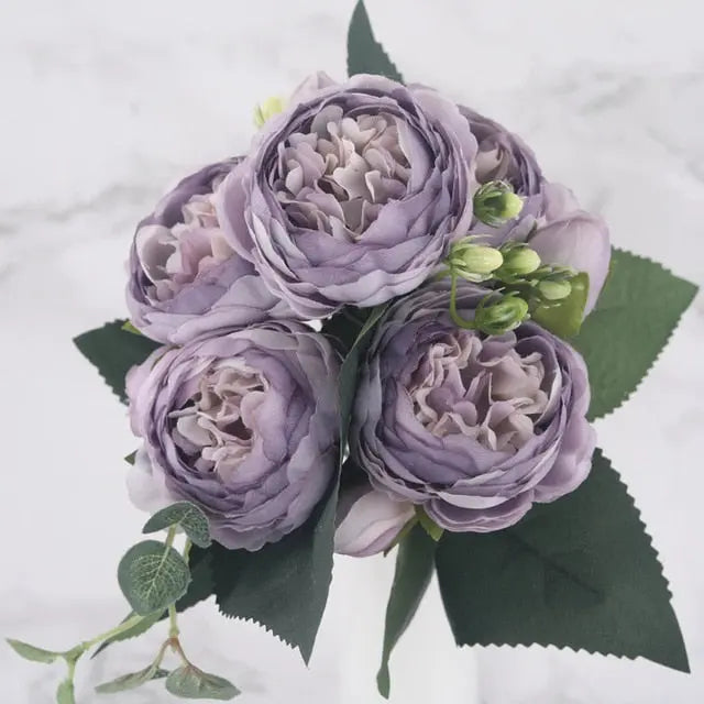 BlossomCharm - Elegant buket med et delikat rose- og gypsophila-arrangement
