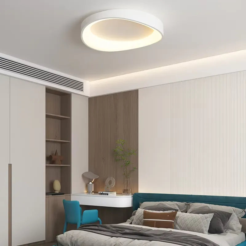GlowTimber - Træloftslampe med blød LED-belysning til elegant interiør