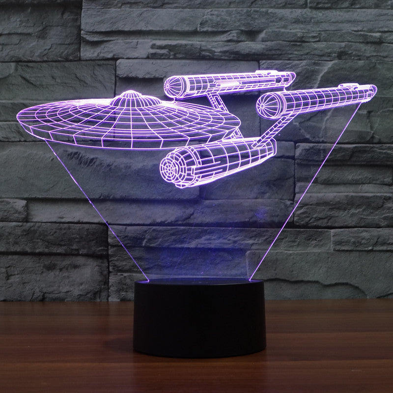 HoloTrek – 3D-rumskibslampe med flerfarvet LED og optisk illusionseffekt