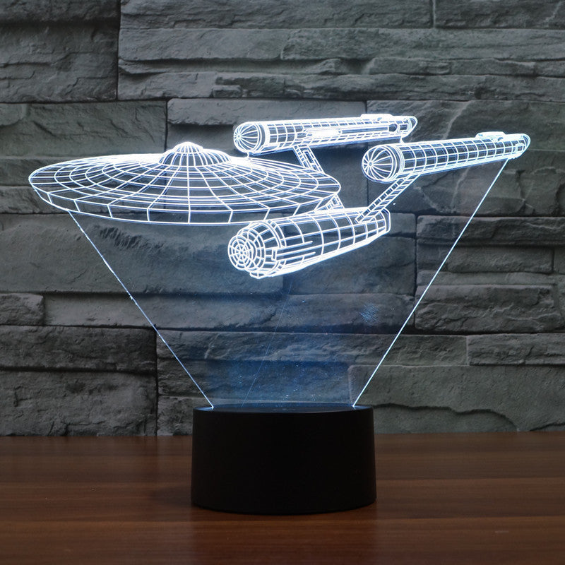 HoloTrek – 3D-rumskibslampe med flerfarvet LED og optisk illusionseffekt