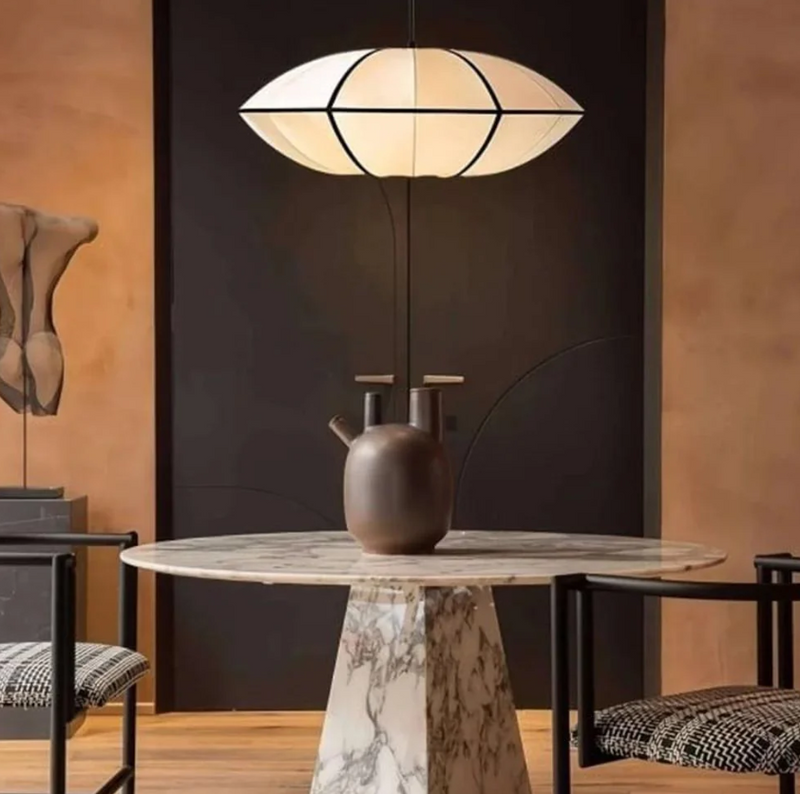 LumiCharme - Elegant justerbar LED-lampe for tidløs stemning