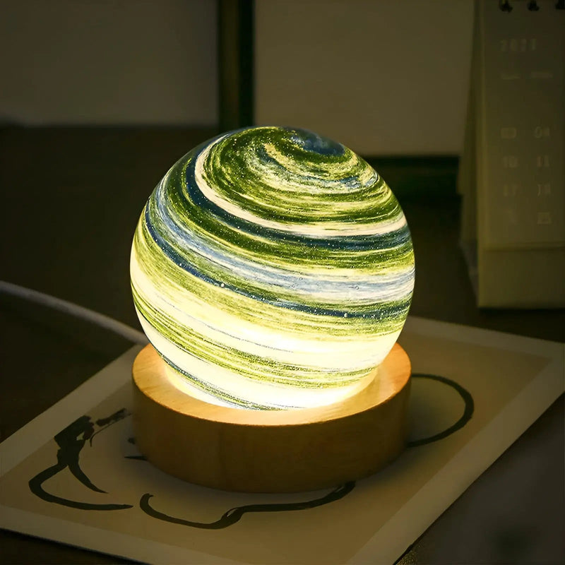 OrbitGlow - 3D Glas Mini Space Planet Lampe til dit hjem