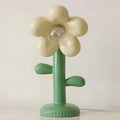 BloomAura - Bordlampe med blomsterdesign for en afslappende stemning