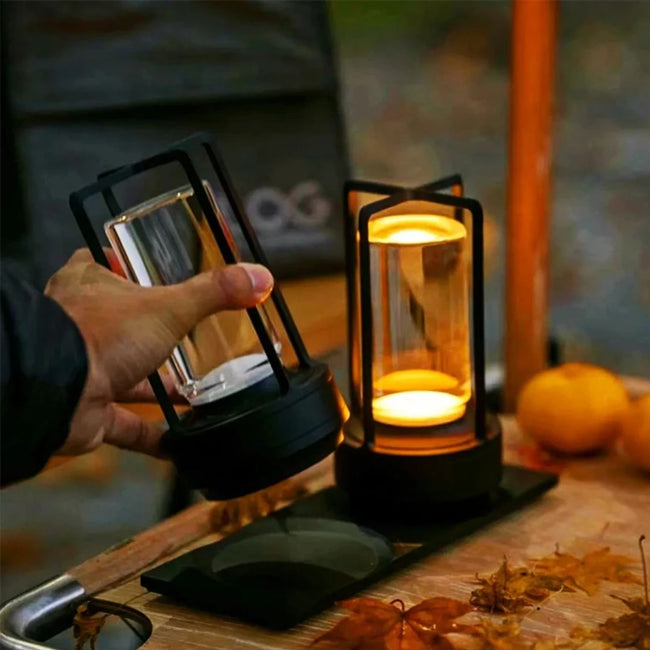 RetroGlow - Trådløs LED Skrivebordslampe med Vintage Charm