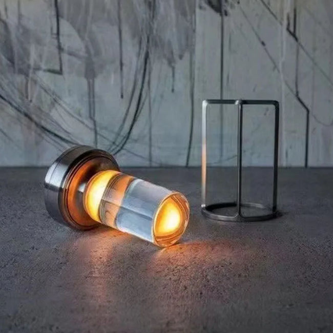 RetroGlow - Trådløs LED Skrivebordslampe med Vintage Charm