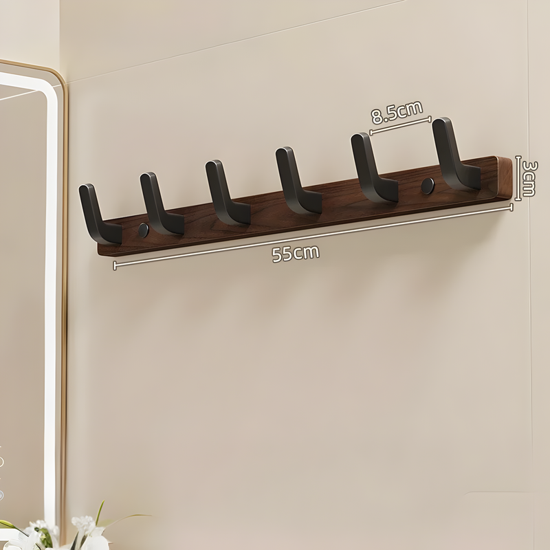 WalnutWisp - Minimalistisk vægkrog med naturlig træåring og glat finish