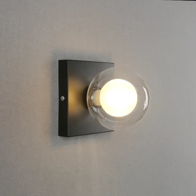 GlowSquare - Moderne firkantet væglampe med blød omgivende belysning