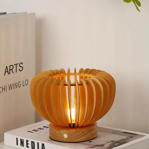 LuxeBeam - Foldbar bordlampe til elegant belysning i alle rum