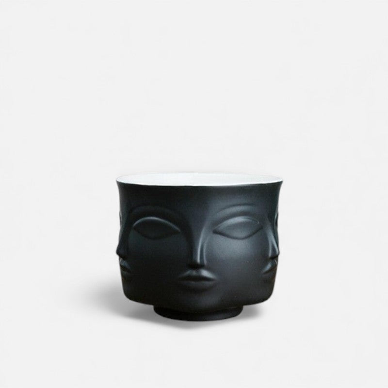 AuraVisage – Blomstervase med Ansigts inspireret Design