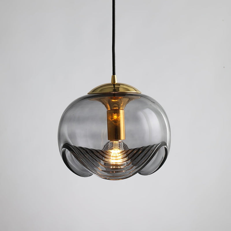 WaveLoom – Flydende pendellampe med naturinspireret elegance