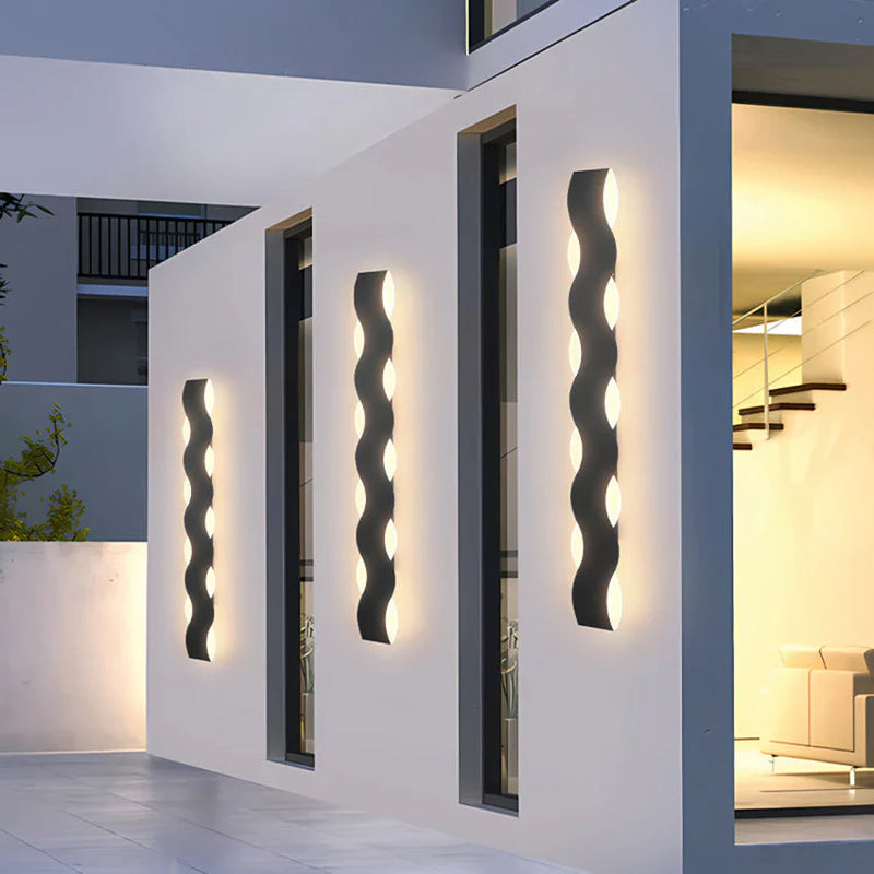 WaveBright – Bølgeformet væglampe for et elegante look