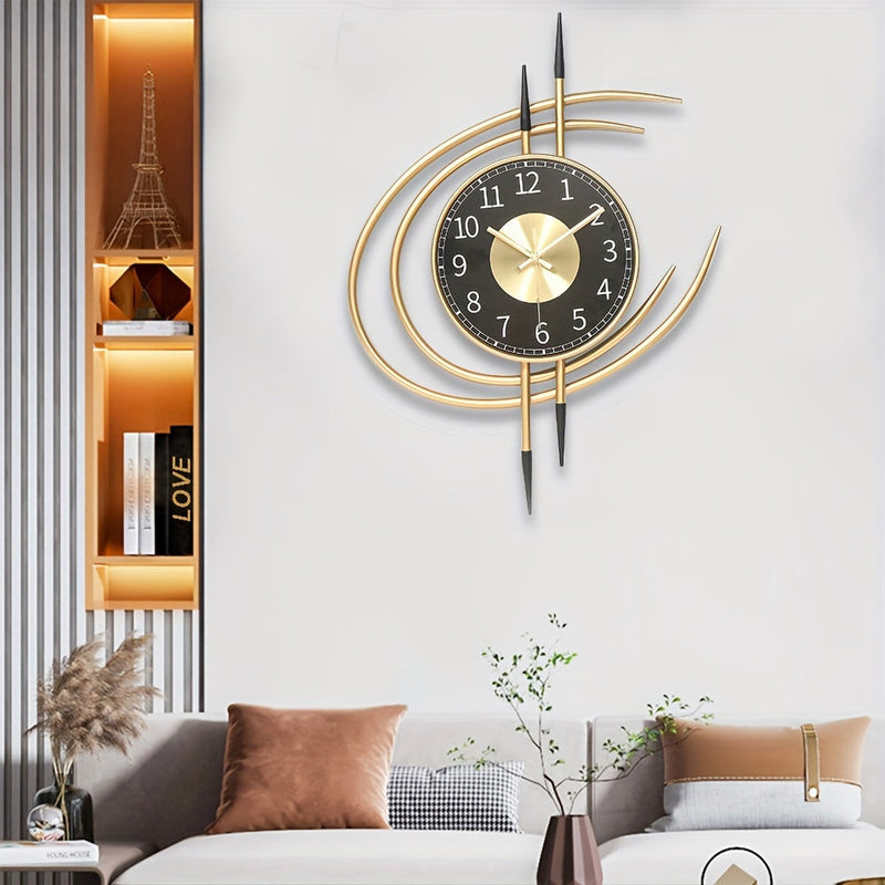 StellarArc – Stille, kunstnerisk vægur med skulpturelt design i sort og guld