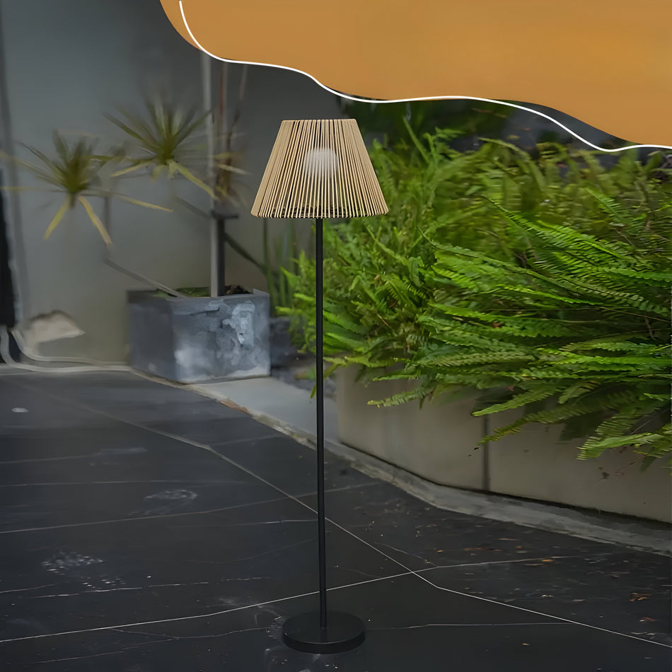 SunLoom - Solcelledrevet udendørs LED-gulvlampe med varmt og hyggeligt lys