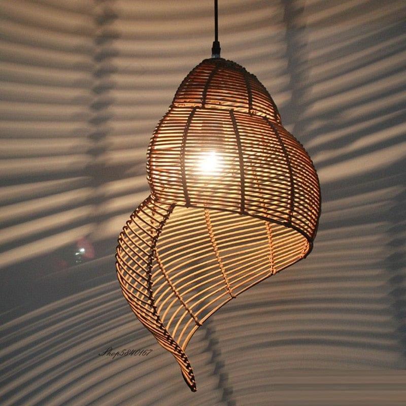 ZenWeave – Spiralformet bambuspendel med organisk håndlavet design