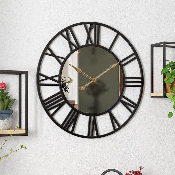 TimeCraft – Stilfuldt vægur med tidløse romertal og elegant design med åben skive