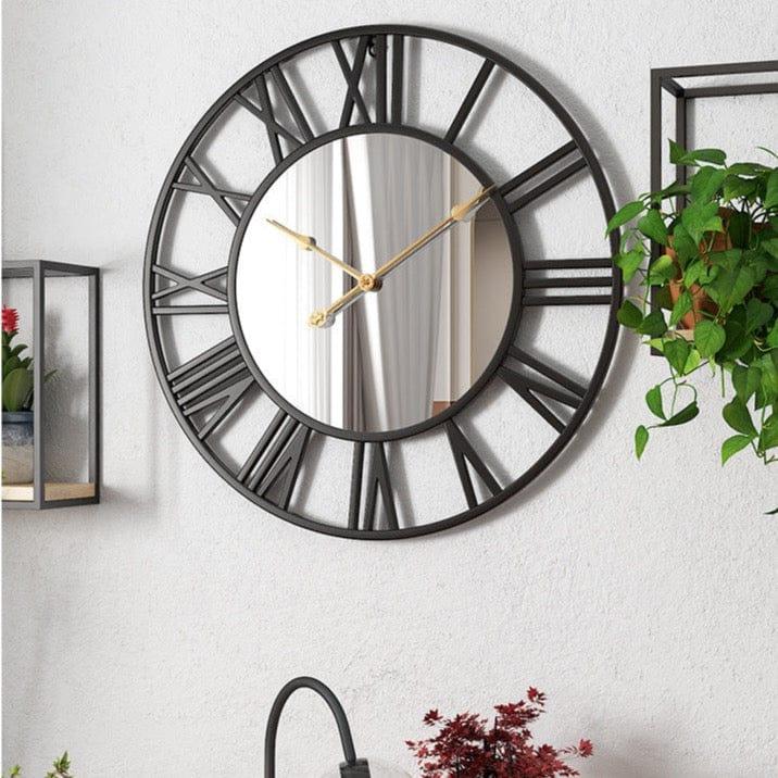 TimeCraft – Stilfuldt vægur med tidløse romertal og elegant design med åben skive