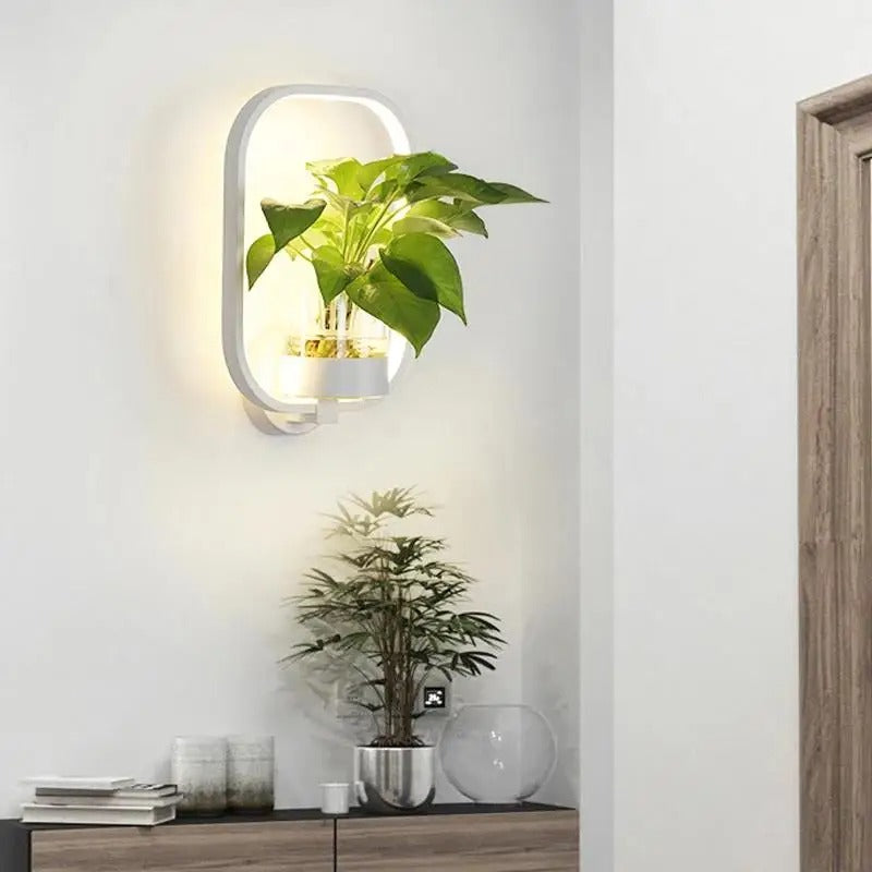 LuminaGreen - Elegant væglampe med planteholder