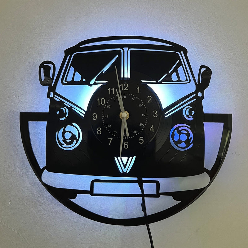 TimeCruise - Retro vægur med LED baggrundsbelysning og lydløs urværk