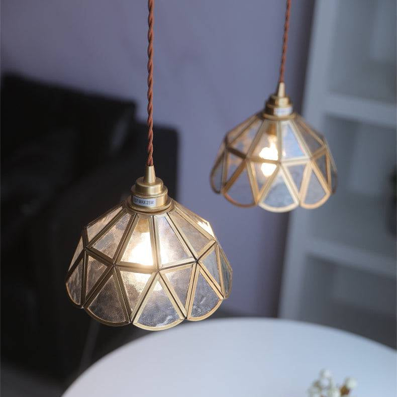 OrbitGlow – Saturn inspirerede pendellamper i legesyge pastelfarver