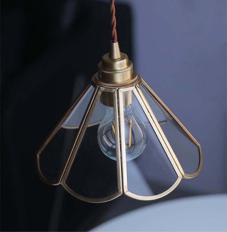 OrbitGlow – Saturn inspirerede pendellamper i legesyge pastelfarver