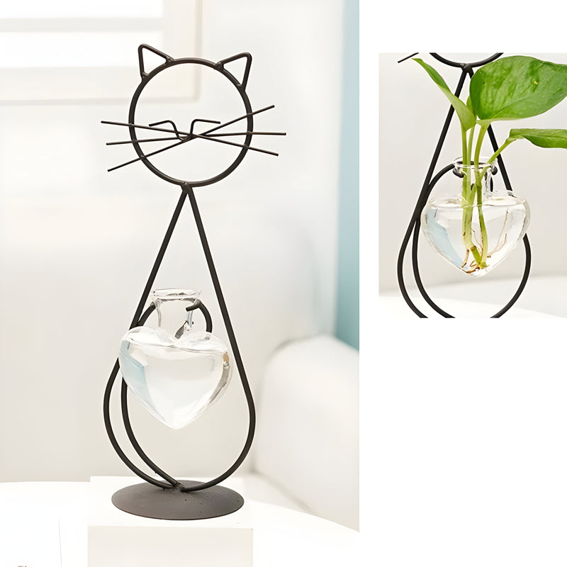 PawBloom – Hjerteformet glasplantekasse med katteinspireret holder