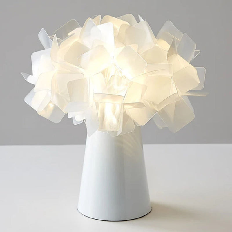 ClarityBeam – Moderne LED-bordlampe med dæmpbar touch-betjening