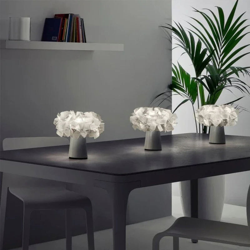 ClarityBeam – Moderne LED-bordlampe med dæmpbar touch-betjening
