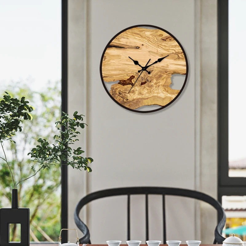 LucidHours – Gennemsigtigt vægur med elegant design til moderne interiør