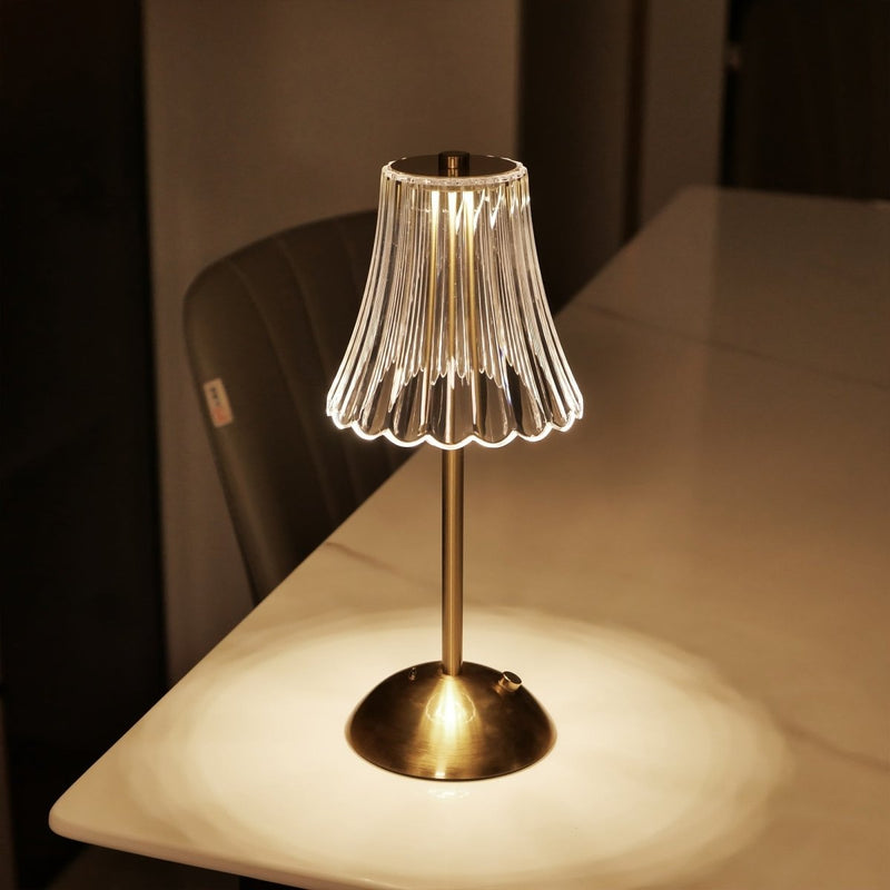 LuxLume – Touch LED krystalbordlampe med elegant facetteret design