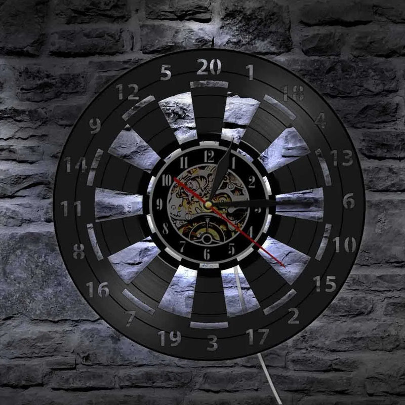 TimeArt – Vintage Dart vægur med lydløs bevægelse og udskifteligt lys