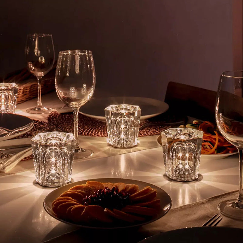 CrystalEase – Trådløs LED-bordlampe med facetslebet glasdesign