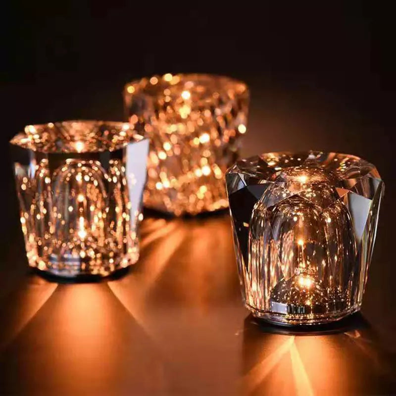 CrystalEase – Trådløs LED-bordlampe med facetslebet glasdesign