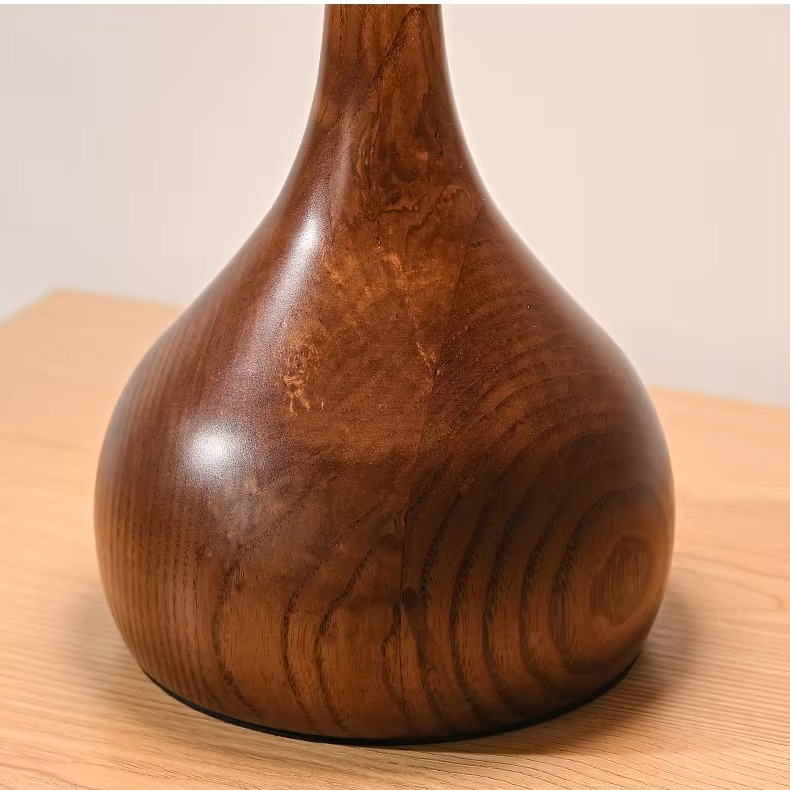 WoodenBliss - Bordlampe i svampelignende stil med glasskærm for en retro-inspireret atmosfære