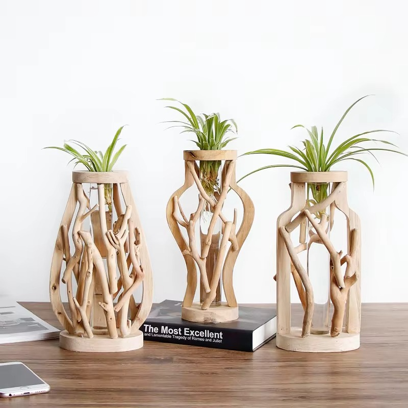 WoodNest – Kunstnerisk trævase med kreativt, greninspireret design til planter