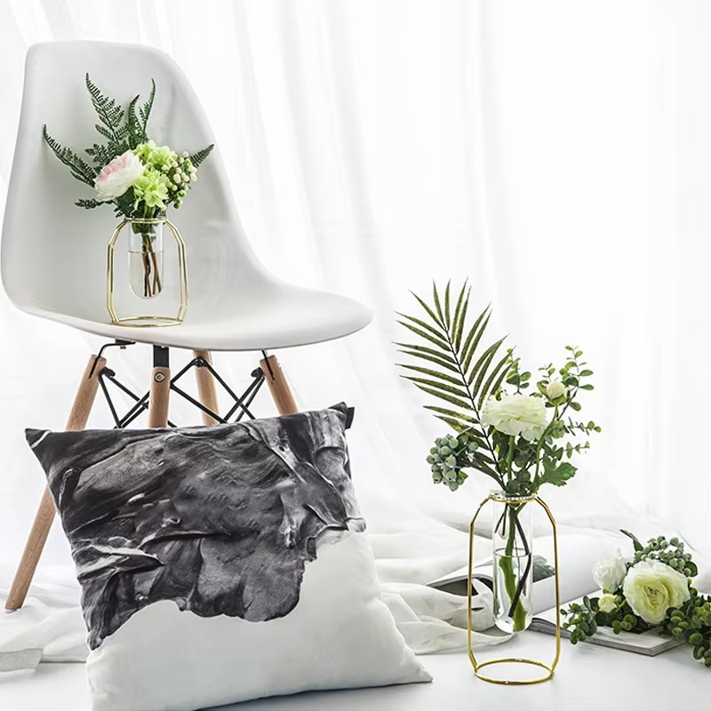LumoGlass – Klar Glasvase med Slank Base til Elegant Blomsterdekoration