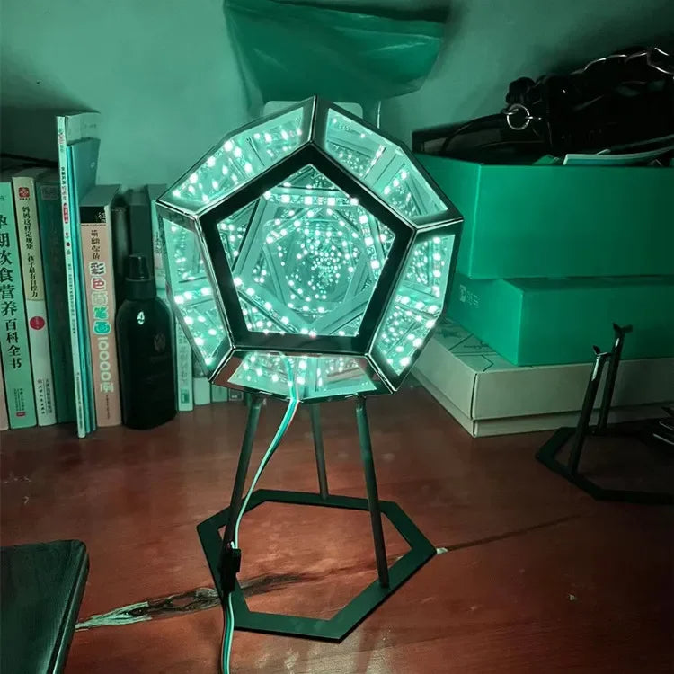 StellaSphere - Geometrisk LED lys med syv farvetilstande