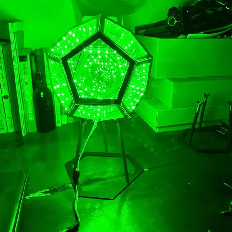 StellaSphere - Geometrisk LED lys med syv farvetilstande