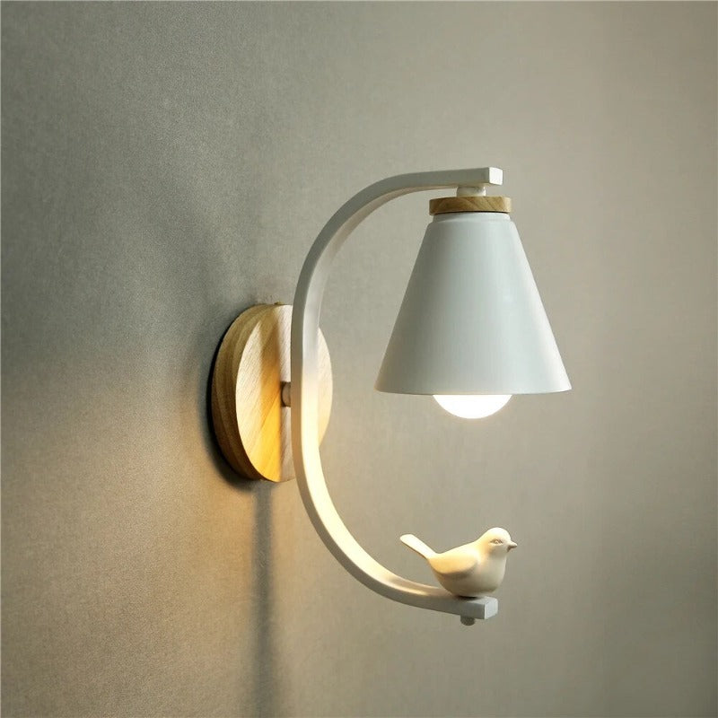 LumiBird – Nordisk inspireret fuglevæglampe med beroligende lys og legende design