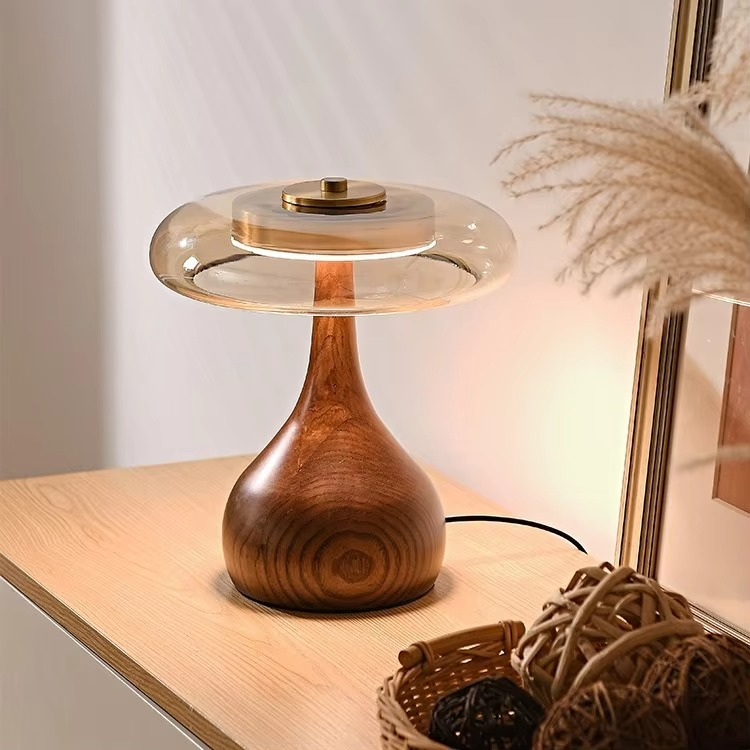 WoodenBliss - Bordlampe i svampelignende stil med glasskærm for en retro-inspireret atmosfære