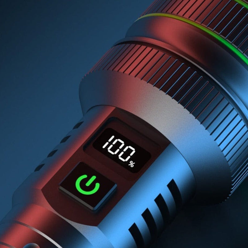 UltraBeam – Kraftig 10,000 Lumen lommelygte med Power Bank-funktion og lang rækkevidde