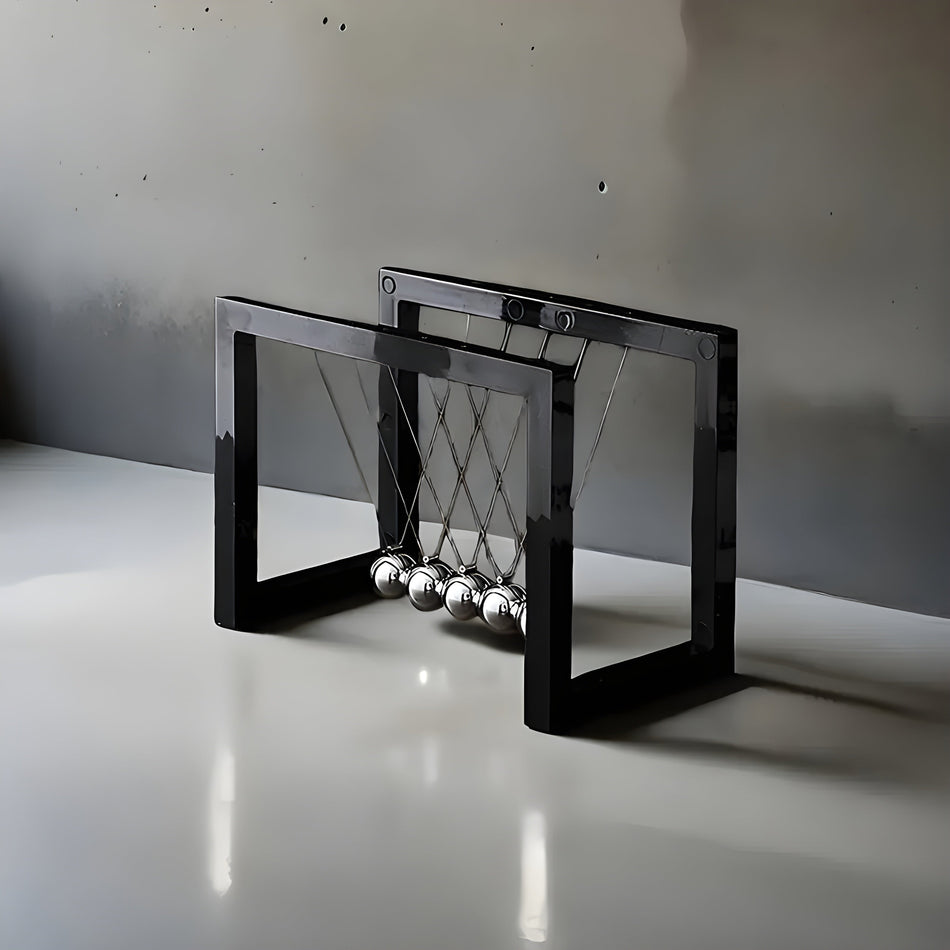 SwaySphere - Pendul med fascinerende svingende kugler til moderne bolig- og kontorindretning