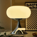 AppleLuxe – Antikinspireret bordlampe med klassisk æbleform